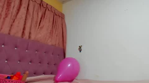 Snapshot of konie_hot chatting on 11-12-25, 02:34 konie Diaz online show from 11-12-25, 02:34