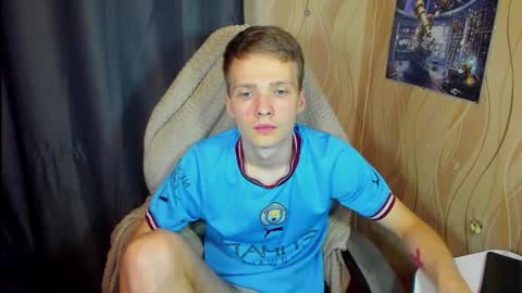 Snapshot of konnor_deviant chatting on 10-06-25, 10:40 konnor_deviant online show from 10-06-25, 10:40