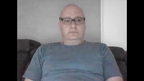 Snapshot of konsty17 chatting on 10-19-25, 09:59 konsty17 online show from 10-19-25, 09:59