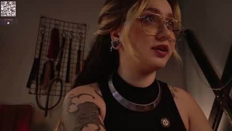 Snapshot of koracrosbie chatting on 09-13-25, 01:33 Kora TG channel online show from 09-13-25, 01:33