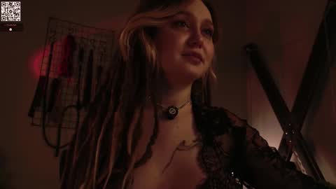 Snapshot of koracrosbie chatting on 11-12-25, 01:11 Kora TG channel online show from 11-12-25, 01:11