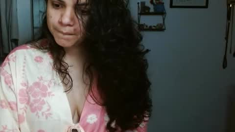 Karoll online show from 10-16-25, 02:01