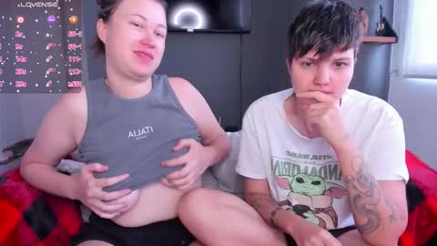 Snapshot of kortney_williams chatting on 02-07-26, 03:49 Twiix online show from 02-07-26, 03:49