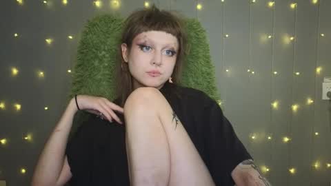 Snapshot of kortny_yo chatting on 01-27-25, 12:33 Kortny online show from 01-27-25, 12:33