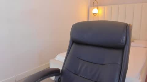 K O S M I C online show from 09-10-25, 12:49