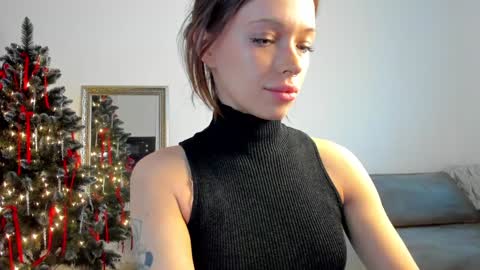 Snapshot of kossie_ chatting on 12-20-24, 11:43 kossie_ online show from 12-20-24, 11:43
