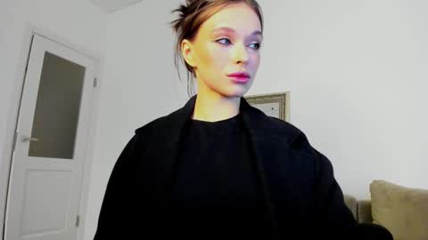 Snapshot of kossie_ chatting on 10-19-25, 06:08 kossie_ online show from 10-19-25, 06:08