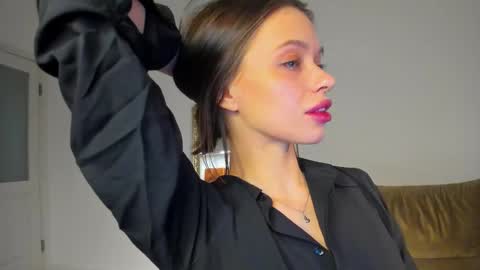 Snapshot of kossie_ chatting on 11-24-25, 08:30 kossie_ online show from 11-24-25, 08:30