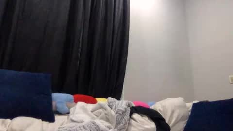 Snapshot of koyoteej chatting on 05-20-26, 04:57 koyoteej online show from 05-20-26, 04:57