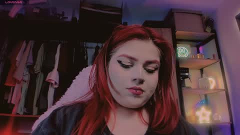 Snapshot of kpayton99 chatting on 05-29-26, 11:14 Khloe online show from 05-29-26, 11:14