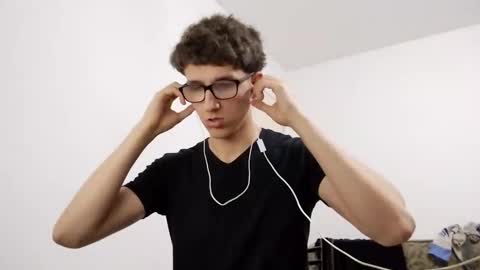 Snapshot of kpo10 chatting on 12-26-24, 01:21 Facu online show from 12-26-24, 01:21