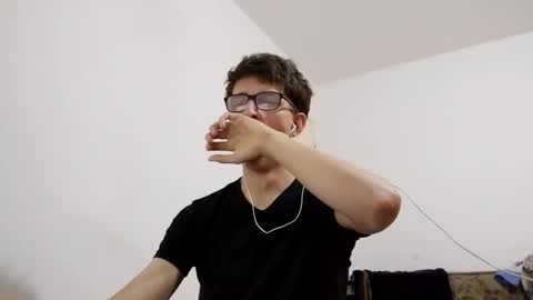 Snapshot of kpo10 chatting on 12-27-24, 04:10 Facu online show from 12-27-24, 04:10