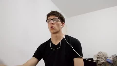 Snapshot of kpo10 chatting on 01-03-25, 09:25 Facu online show from 01-03-25, 09:25