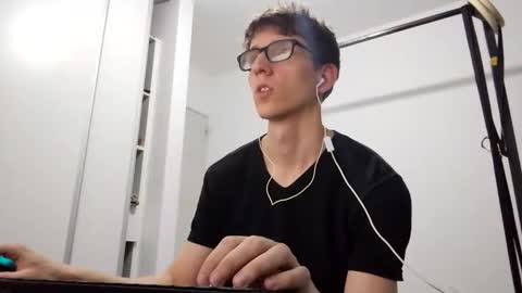 Facu online show from 03-09-26, 04:27