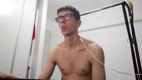 Facu online show from 04-01-26, 02:23
