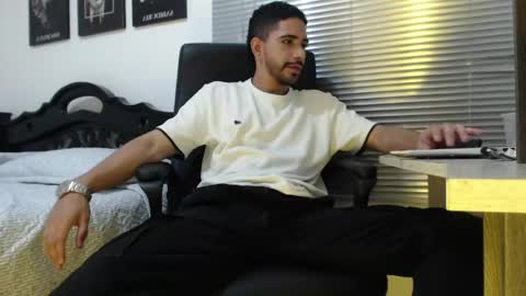 kratoswolf online show from 04-25-26, 07:22