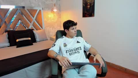 Snapshot of kraven_lust chatting on 09-24-25, 03:10 Kraven online show from 09-24-25, 03:10