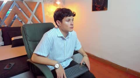 Snapshot of kraven_lust chatting on 09-25-25, 03:10 Kraven online show from 09-25-25, 03:10