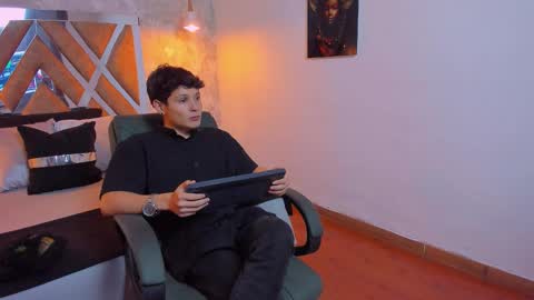 Snapshot of kraven_lust chatting on 09-28-25, 03:01 Kraven online show from 09-28-25, 03:01