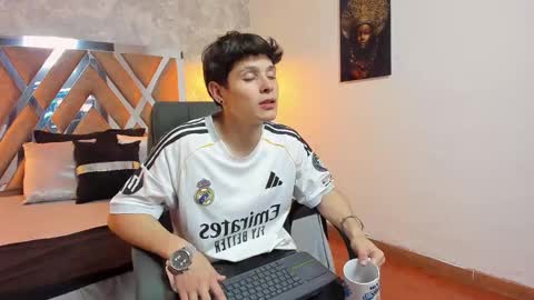 Snapshot of kraven_lust chatting on 10-02-25, 03:02 Kraven online show from 10-02-25, 03:02