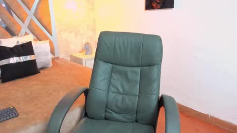 Snapshot of kraven_lust chatting on 10-08-25, 03:04 Kraven online show from 10-08-25, 03:04