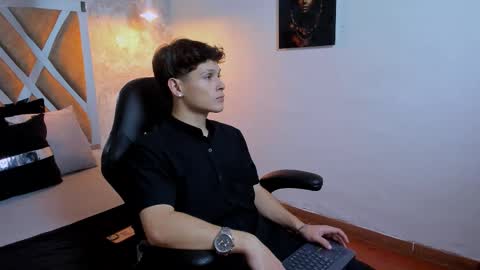 Snapshot of kraven_lust chatting on 10-14-25, 03:07 Kraven online show from 10-14-25, 03:07