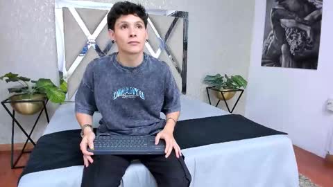 Snapshot of kraven_lust chatting on 10-19-25, 03:07 Kraven online show from 10-19-25, 03:07