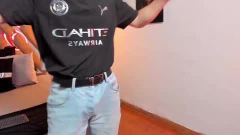 Snapshot of kraven_lust chatting on 10-22-25, 03:07 Kraven online show from 10-22-25, 03:07