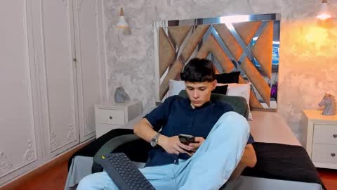 Snapshot of kraven_lust chatting on 10-28-25, 03:10 Kraven online show from 10-28-25, 03:10