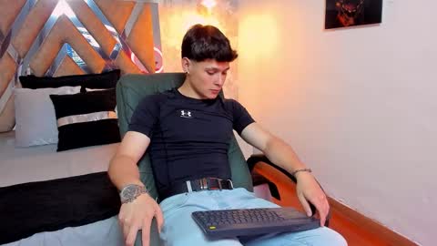 Kraven online show from 10-30-25, 03:08