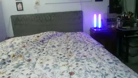 kreamyk420 online show from 10-26-25, 08:20