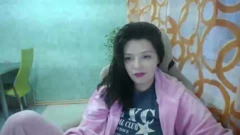 Snapshot of kris_again chatting on 11-30-25, 12:53 Kris online show from 11-30-25, 12:53