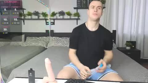 Snapshot of kris_braun chatting on 03-15-26, 09:15 kris_braun online show from 03-15-26, 09:15