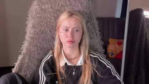 kris_grant online show from 09-17-25, 10:50