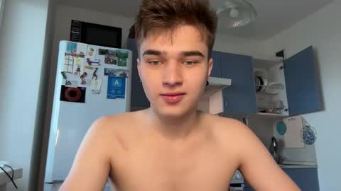 Snapshot of kris_robinson chatting on 09-18-25, 01:46 Kris online show from 09-18-25, 01:46