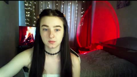 Snapshot of krisbadass chatting on 09-21-25, 05:20 Kris online show from 09-21-25, 05:20