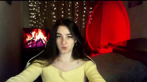 Snapshot of krisbadass chatting on 10-08-25, 05:49 Kris online show from 10-08-25, 05:49