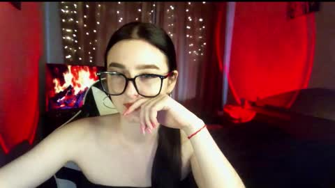 Snapshot of krisbadass chatting on 10-10-25, 06:45 Kris online show from 10-10-25, 06:45