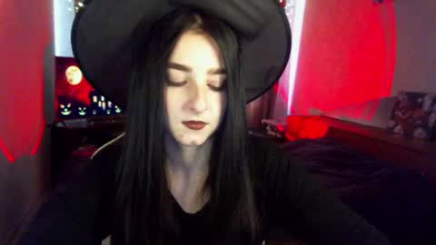 Snapshot of krisbadass chatting on 10-30-25, 09:11 Kris online show from 10-30-25, 09:11