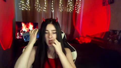 Snapshot of krisbadass chatting on 10-31-25, 06:58 Kris online show from 10-31-25, 06:58