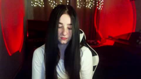 Snapshot of krisbadass chatting on 11-08-25, 09:31 Kris online show from 11-08-25, 09:31