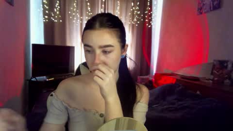 Snapshot of krisbadass chatting on 11-17-25, 09:26 Kris online show from 11-17-25, 09:26