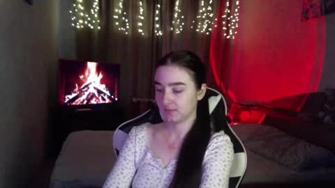 Snapshot of krisbadass chatting on 11-28-25, 07:00 Kris online show from 11-28-25, 07:00