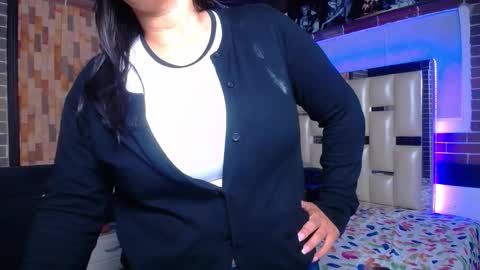 kriss_sweetboobs online show from 10-12-25, 10:58