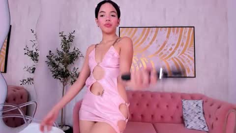 Snapshot of krissi_latore chatting on 09-24-25, 12:41 Krisstine online show from 09-24-25, 12:41