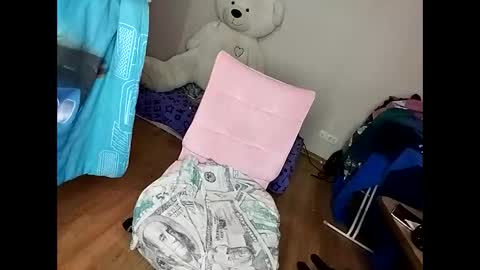 Snapshot of krisssexi chatting on 12-16-24, 06:43 KrissSexi online show from 12-16-24, 06:43