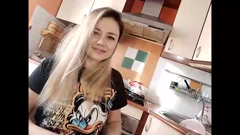 Snapshot of krisssexi chatting on 01-12-25, 07:32 KrissSexi online show from 01-12-25, 07:32