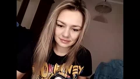 Snapshot of krisssexi chatting on 01-30-25, 01:53 KrissSexi online show from 01-30-25, 01:53