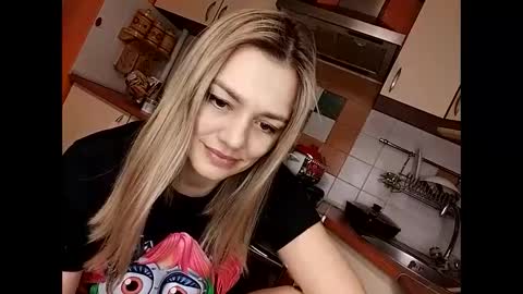 Snapshot of krisssexi chatting on 02-18-25, 08:14 KrissSexi online show from 02-18-25, 08:14