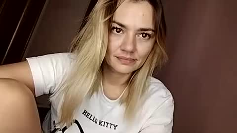 Snapshot of krisssexi chatting on 09-16-25, 12:28 KrissSexi online show from 09-16-25, 12:28